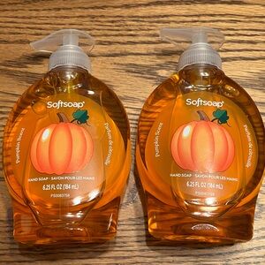 (2)Softsoap Pumpkin Scented Liquid Hand Soap 6.25 Fl Oz. Each
